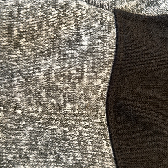 Eddie Bauer 1/4 zip sweater fleece, pockets, heather gray and black, NWT - Picture 5 of 6